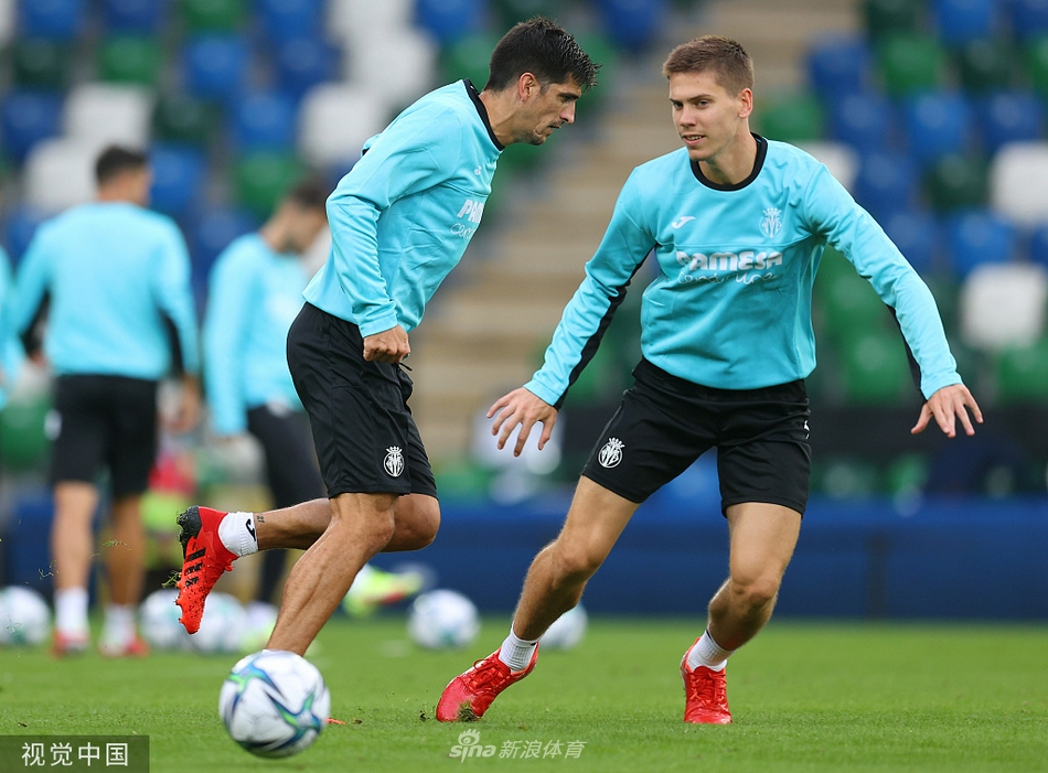 里昂围绕意甲强势反弹风云突变比利亚雷亚尔清晨更衣室发声，冲刺阶段武汉三镇备战欧联看傻球迷的简单介绍